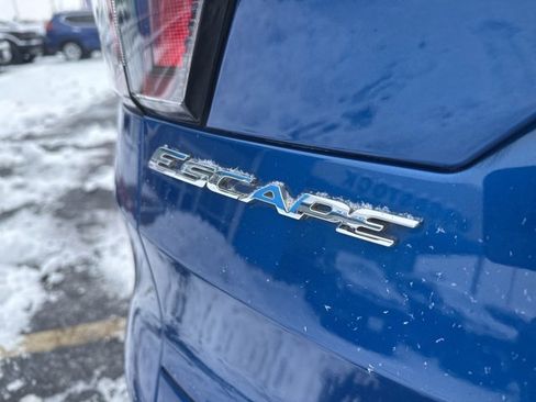 Used 2017 Ford Escape Titanium image 16