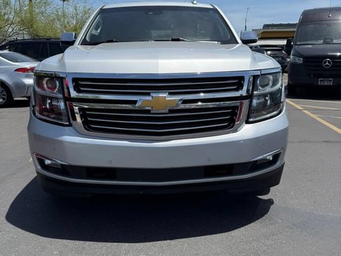 Used 2018 Chevrolet Tahoe Premier RWD image 2