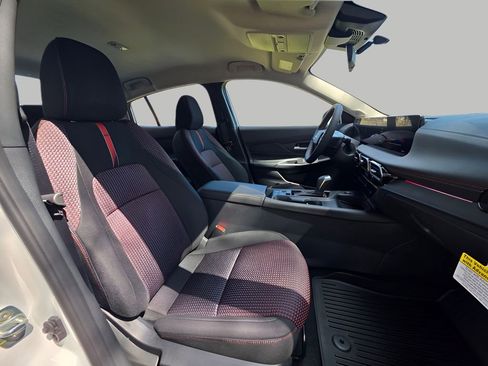 New 2026 Nissan Sentra SR image 10