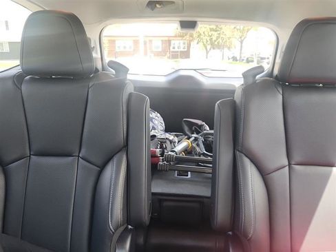 Used 2024 Subaru Ascent Touring AWD/4WD image 19
