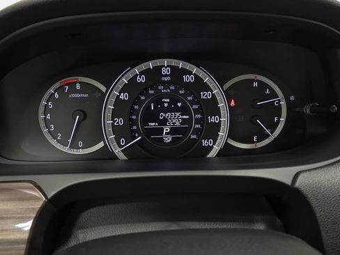 Used 2017 Honda Accord EX-L image 19
