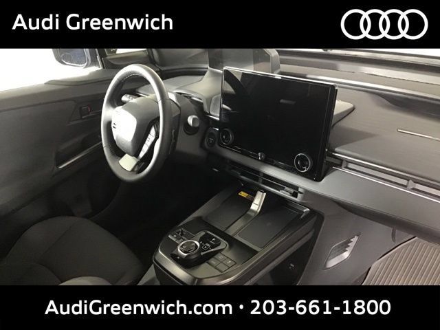 Used 2026 Toyota C-HR AWD/4WD image 22