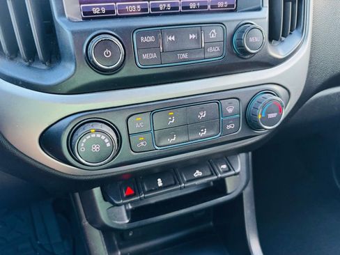 Used 2018 Chevrolet Colorado LT image 19