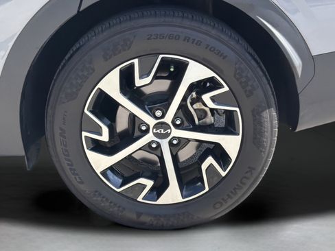 Certified 2025 Kia Sportage EX w/ Premium Package FWD image 31