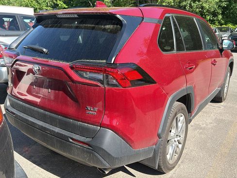 Used 2023 Toyota RAV4 XLE Premium AWD/4WD image 7