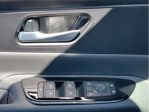 Used 2025 Nissan Murano SV FWD image 18