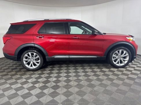Certified 2023 Ford Explorer Platinum w/ Technology Package image 2