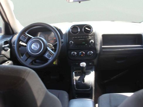 Used 2014 Jeep Patriot Sport w/ Power Value Group AWD/4WD image 8