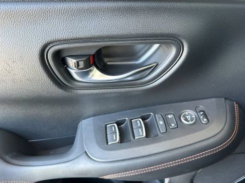 Used 2023 Honda HR-V Sport image 11