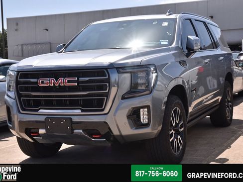 Used 2024 GMC Yukon AT4 w/ Technology Package AWD/4WD image 1