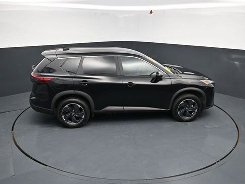 Used 2025 Nissan Rogue SV AWD/4WD image 43