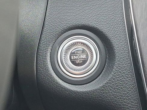 Used 2021 Mercedes-Benz GLC 300 4MATIC image 26