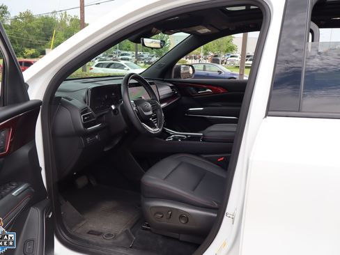 Used 2024 Chevrolet Traverse Z71 w/ Enhanced Driving Package AWD/4WD image 25
