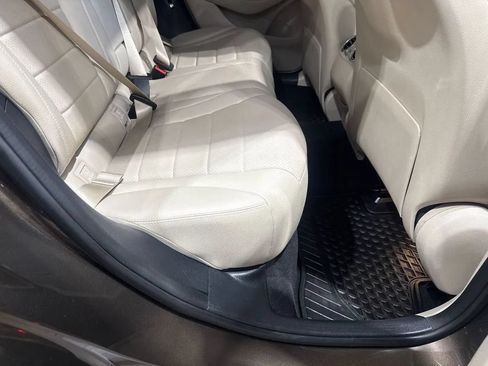 Used 2017 Mercedes-Benz GLC 300 4MATIC image 85