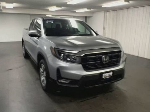 Used 2025 Honda Ridgeline RTL image 3