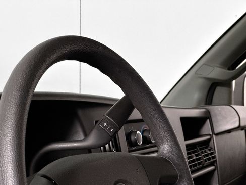 Used 2024 GMC Savana 2500 Work Van w/ Driver Convenience Package image 31