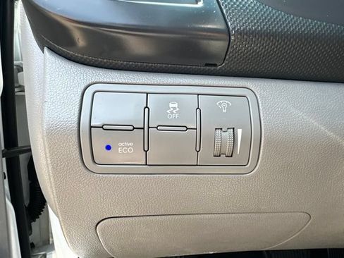 Used 2017 Hyundai Accent SE FWD image 30