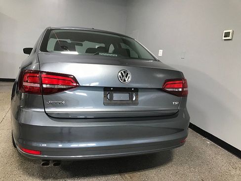 Used 2017 Volkswagen Jetta S FWD image 4