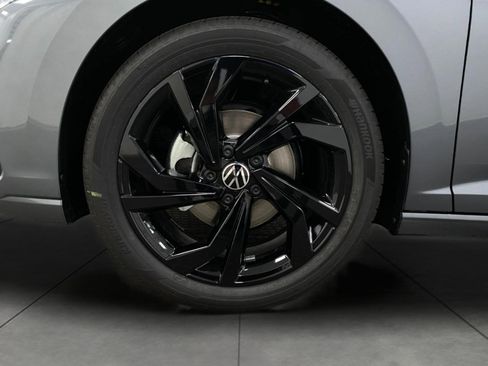 New 2025 Volkswagen Jetta SE image 11