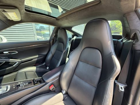 Certified 2017 Porsche 911 4 Coupe AWD/4WD image 12