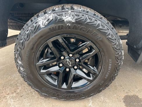 Used 2025 Chevrolet Silverado 1500 Custom Trail Boss image 12