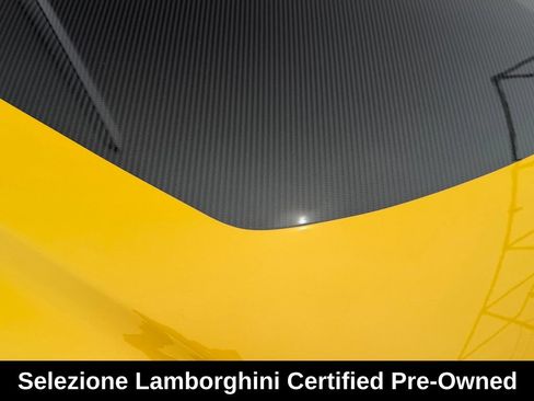 Used 2023 Lamborghini Urus Performante AWD/4WD image 12