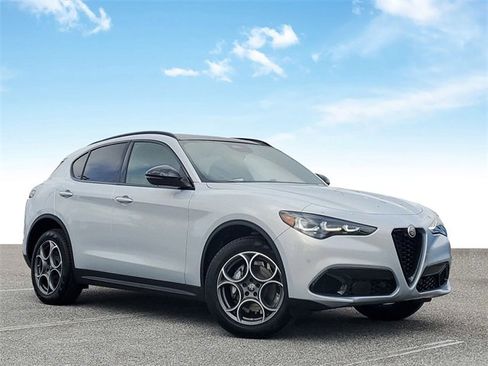 New 2025 Alfa Romeo Stelvio Sprint w/ Convenience Package image 1