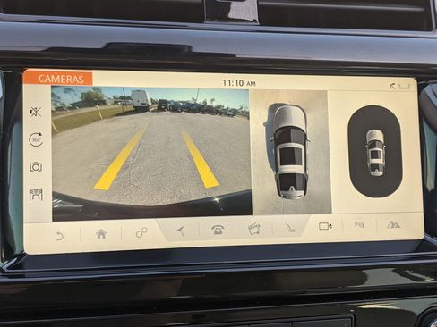 Used 2017 Land Rover Discovery HSE image 46