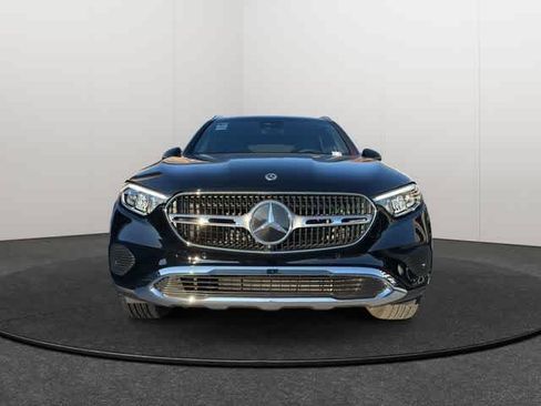 Certified 2025 Mercedes-Benz GLC 300 4MATIC image 2