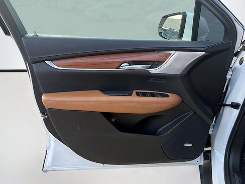 Used 2023 Cadillac XT5 Premium Luxury image 21