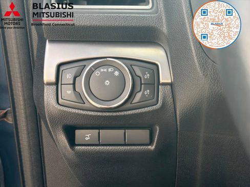 Used 2018 Ford Explorer XLT w/ Equipment Group 202A AWD/4WD image 34
