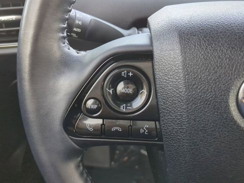 Used 2021 Toyota Prius XLE image 23
