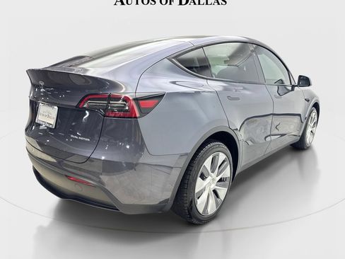 Used 2023 Tesla Model Y Long Range AWD/4WD image 6