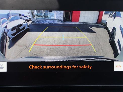 Used 2025 Toyota RAV4 XLE image 31