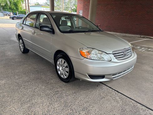 Used 2004 Toyota Corolla LE w/ Preferred Accessory Pkg FWD image 3