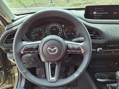 New 2025 MAZDA CX-30 Carbon image 13