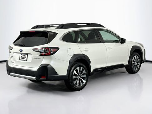 Used 2023 Subaru Outback Limited AWD/4WD image 11