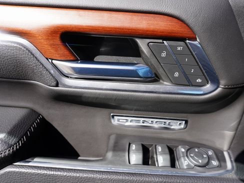 Used 2023 GMC Sierra 1500 Denali w/ Denali Reserve Package image 9