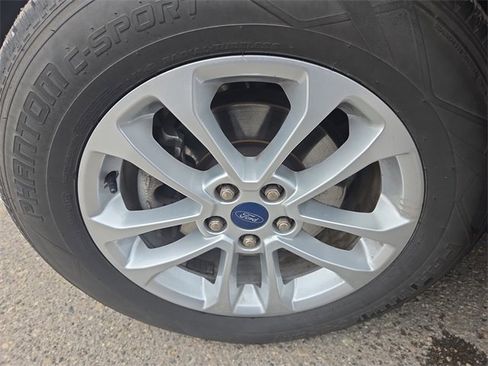 Certified 2022 Ford Escape SE w/ Convenience Package image 17