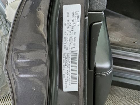 Used 2015 Jeep Grand Cherokee Laredo w/ Quick Order Package 23E image 12