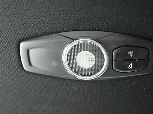 Used 2019 Lincoln Nautilus Select image 14