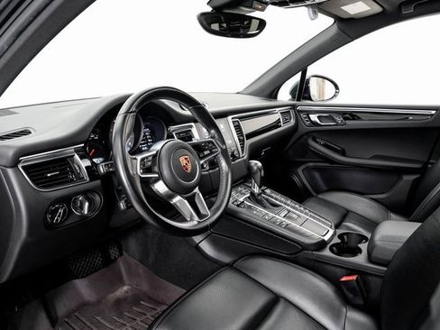 Used 2018 Porsche Macan S image 4