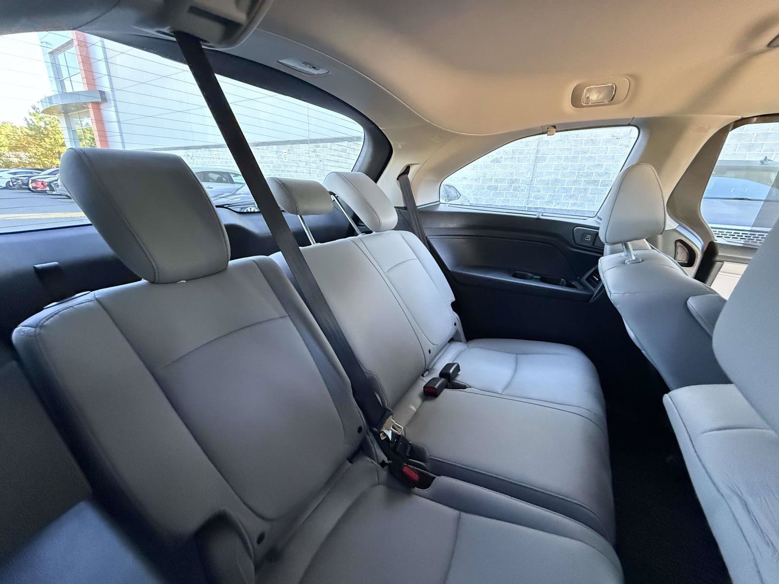 Certified 2024 Honda Odyssey Touring image 17