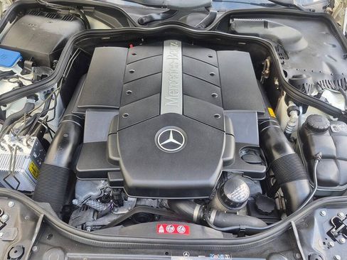 Used 2005 Mercedes-Benz E 500 Sedan image 59
