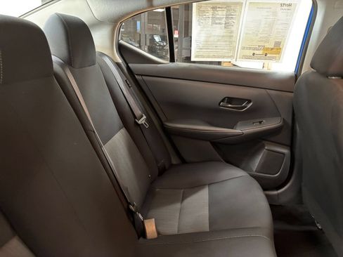 Used 2025 Nissan Sentra SV FWD image 30