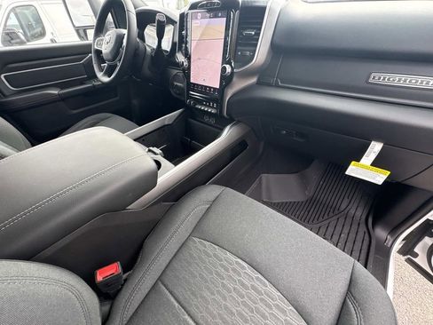 New 2025 RAM 2500 Big Horn AWD/4WD image 12