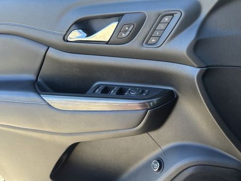 Certified 2023 GMC Acadia SLT w/ Elevation Edition image 23