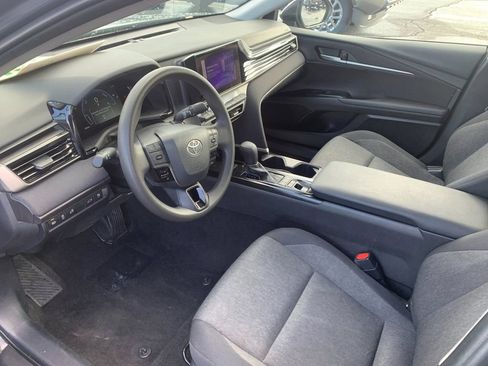 Used 2025 Toyota Camry LE FWD image 11