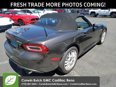 Used 2017 FIAT 124 Spider Lusso RWD image 5