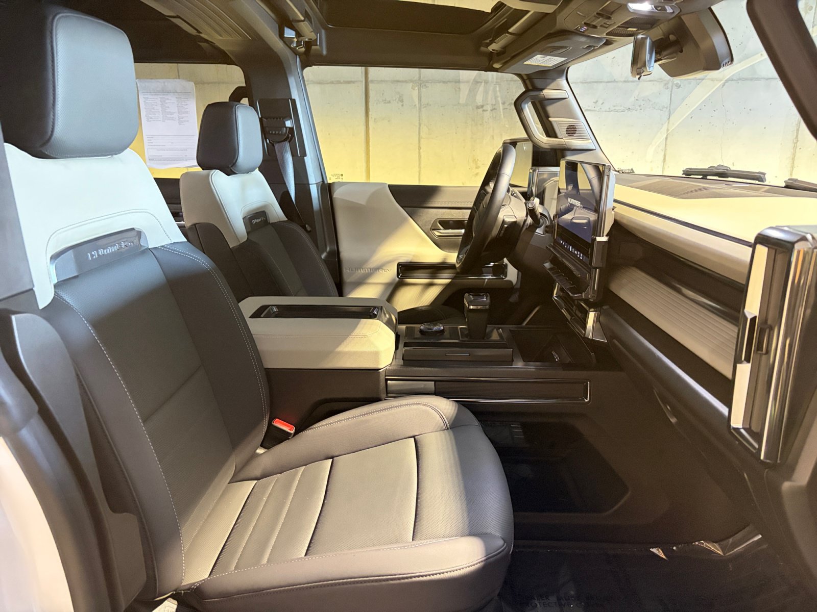 Used 2026 GMC Hummer EV SUV w/ LPO, Sport Package AWD/4WD image 22